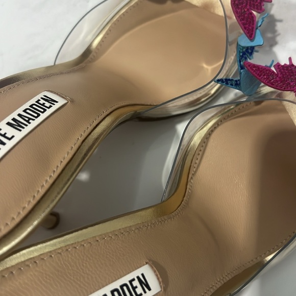 Steve Madden Gold and Green Heels with Butterfly - Picture 9 of 9